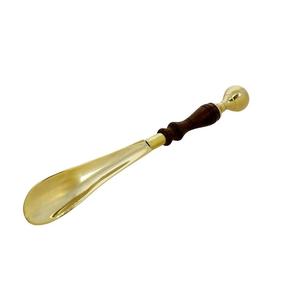 Cuerno de zapato de latón metálico con mango de madera (dorado) - Product Image 4