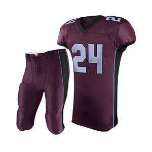 Style de mode d'uniforme de football avec nom d'équipe personnalisable manches courtes caractéristique respirante fabriqué au Pakistan - Product Image 1