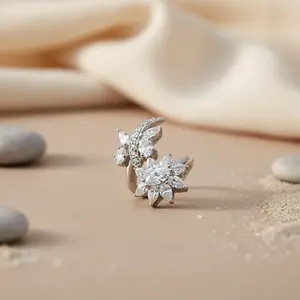 Boucle d'oreille en argent 925 pour femme, zircone cubique, fleur, plaqué or 18 carats, bijoux géométriques pour mariage ou cadeau, style tendance - Product Image 1