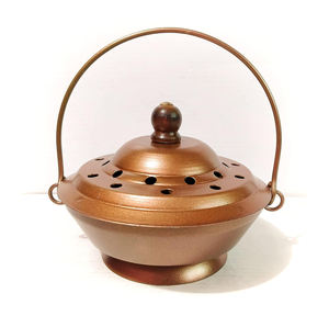 Cadre en laiton et fer en métal Brûleur d'encens à boule suspendue Brûleur d'encens créatif à reflux Bureau Maison Intérieur Cérémonie du thé - Product Image 3