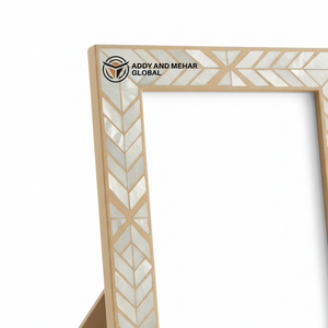 Cadre photo élégant en nacre incrustée de coquillages irisés fabriqués à la main avec bordure dorée pour la décoration intérieure de luxe - Product Image 3