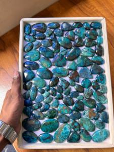 Venta al por mayor 100% Natural AAA grado Shattuckite Gemstone lote cabujones verdes infundidos sentimientos felices para uso en joyería - Product Image 2