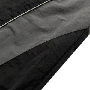 Conjunto de chándal cortavientos de gran tamaño personalizado, pantalones de Jogger de nailon, chándal con cremallera reflectante, conjunto de chándal de nailon para hombre - Product Image 5