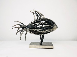 Figurine de poisson artistique en métal pièce maîtresse de table élégante pour salon bureau fête cadeau affichage utilisation décorative - Product Image 2