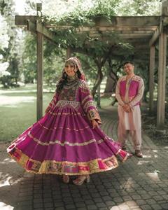 Ensemble de robes de mariage ethniques bohèmes vintage pour couple afghan pachtoune, longueur au sol, fait main, pour homme et femme, couleur du tissu personnalisable - Product Image 3