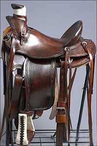 Sillín de caballo occidental clásico de alta calidad con diseño tallado de cuero genuino Último precio con descuento Pedido a granel Equitación - Product Image 6