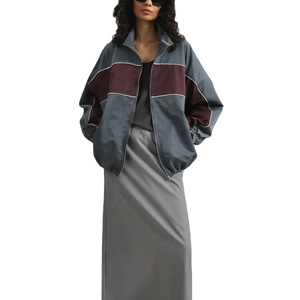 Veste de sport d'extérieur personnalisée pour femme, imperméable, confortable, coupe-vent, à capuche, en promotion - Product Image 4