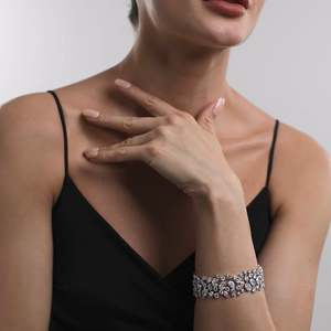 Pulsera clásica para dama de honor, alta joyería, oro blanco 18 quilates y sólido de diamantes de laboratorio de corte ovalado, pulseras delicadas con tachuelas a precio mayorista - Product Image 3