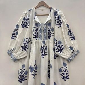 ชุดเดรสผ้าคอตตอนสไตล์โบฮีเมียนของผู้หญิงชุดเดรสมิดิลายดอกไม้สีฟ้าลายดอกไม้สไตล์ลำลองของขวัญที่สมบูรณ์แบบธรรมชาติสำหรับคนที่คุณรัก - Product Image 2