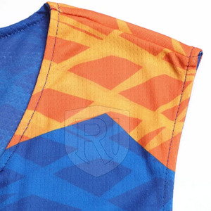 Uniforme de Baloncesto de Secado Rápido, Transpirable, 100% Poliéster, Personalizable, Nuevo en Stock, Estilo Superior - Product Image 3