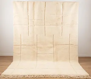 Karpet Boho Berber Kotak-kotak Lembut Berukir Krim Modern Karpet Wol Maroko Kustom Besar