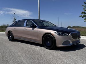 Mercedes-Maybach S680 4MATIC Sedán 2023 en Excelente Estado - Product Image 6