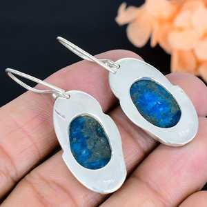 Boucles d'oreilles clous en apatite bleu néon, argent sterling 925, bijoux faits main en or pour femme - Cadeau élégant pour anniversaire ou soirée - Product Image 2
