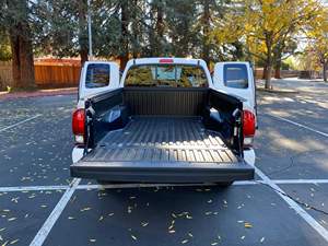 Tacoma SR 4x4 2023 - Product Image 3