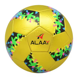 ลูกฟุตบอลวัสดุหนังเรียบเงาพร้อมโลโก้ออกแบบได้ตามต้องการ - Product Image 1