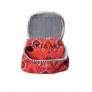 Ensemble de trousses à fermeture éclair matelassées en coton imprimé floral, trois pièces, écologiques, légères, pour une organisation élégante des cosmétiques, des voyages et du maquillage - Product Image 3