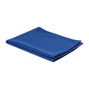 Bouteille d'eau de sport Fitmax RPET avec serviette, gadgets écologiques - Product Image 5
