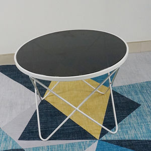 SFBT014-Juego de 4 mesas de sofá de cristal blanco y cuero negro con marco en forma de V, organizador de abrigos para mujer - Product Image 3