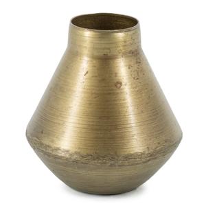 Florero de hierro de metal grande con diseño en relieve intrincado ideal para centro de decoración de interiores de estilo granja - Product Image 5