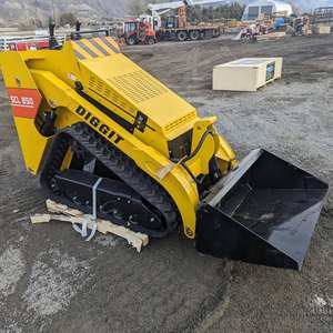 รถตักดินขนาดเล็ก DIGGIT SCL850 รุ่นขายดีประจำปี 2024 - Product Image 1