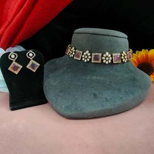 "Élégant Victorien Zircon Moissanite Collier Ensemble Moderne Minimaliste Style Meilleure Qualité Fleur Motif Léger Vintage Charme" - Product Image 5