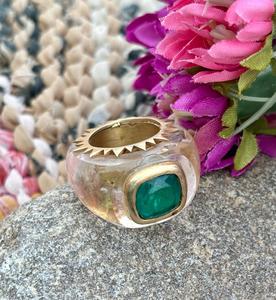 Natural <b>Crystal</b> Quartz Gemstone 925 Sterling Silver <b>Ring</b> With Emerald <b>Crystal</b> Gemstone In The Centre Hand Carved <b>Ring</b> - Product Image 4