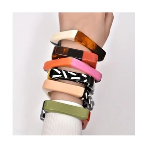 Brazaletes de Resina Hechos a Mano de Alta Calidad, Tradicionales y Premium para Mujer, Impermeables, Personalizables, con Estilo Lindo y Moderno, Accesorio de Moda - Product Image 1