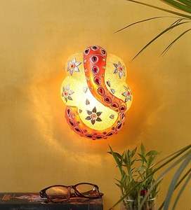 Lampe suspendue en mosaïque Ganesha de meilleure qualité pour les chambres Pooja ou les coins spirituels et la décoration festive disponibles à bon prix - Product Image 1