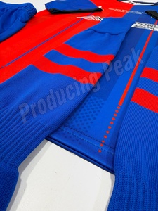 Ensemble de vêtements de sport de football, jersey et short en polyester respirant à séchage rapide, uniforme d'entraînement de football, kit d'équipe imprimé sur mesure, OEM ODM - Product Image 3