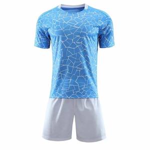 Uniforme de football sur mesure de haute qualité nouvel entraînement et vêtements de sport pour les équipes en gros - Product Image 1