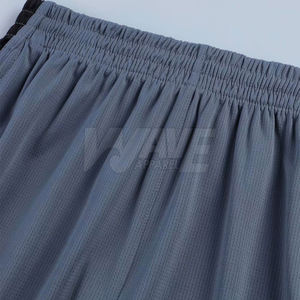 Uniforme de basket-ball pour hommes de meilleure qualité 100% polyester personnalisé, grande taille, respirant et fabriqué au Pakistan - Product Image 6