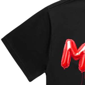 T-shirt graphique M Balloons pour hommes et femmes, imprimé lettres ballon rouge, coton noir, streetwear créatif - Product Image 5