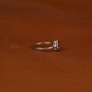 Anillo de diamantes de corte radiante de pera de dos piedras de lujo, Diamante cultivado en laboratorio personalizado, regalo de joyería fina de oro sólido de 14K para mujer, nuevo aspecto - Product Image 4