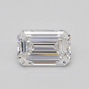 1ct Emerald Cut Lab Grown White F Color Diamond VVS2 Pureté certifiée IGI pour la fabrication de bijoux - Product Image 2