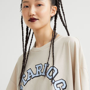 Camiseta de Mujer de Alta Calidad con Estampado Personalizado, con Botones, Transpirable, Corte Regular, Tejido de Poliéster/Algodón |   Personalizable por OEM - Product Image 5