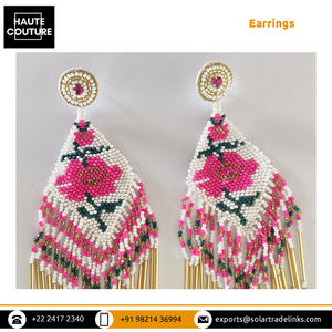 Soirée tenue de soirée 16 cm de long fait à la main Petit Point de croix fleur perlée avec de longues boucles d'oreilles glands perlés - Product Image 4