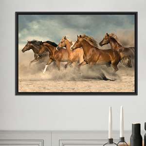 Impresión en Lienzo de Caballos Corriendo: Decoración Elegante para Cuarto de Hombre, Lienzo con Marco NEGRO - Product Image 1