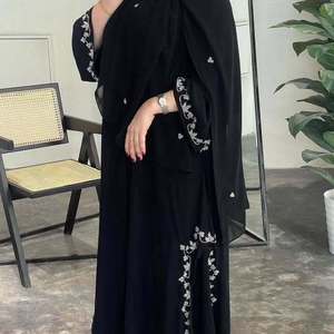 Abaya noire de qualité supérieure de Dubaï avec détails complexes en pierres - Product Image 3