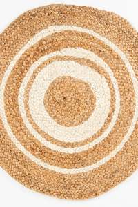 Nouveau élégant tressé à la main rond chanvre Jute tapis rond tapis pour salon décor à la maison d'Isar International en Inde par Avior - Product Image 6