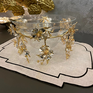 แท่นวางช็อคโกแลตออกแบบลายดอกไม้พร้อมแท่นวางช็อคโกแลตขัดเงาสีทองสำหรับเสิร์ฟช็อคโกแลตและของหวานที่เสิร์ฟบนโต๊ะ - Product Image 1