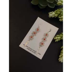 Boucles d'oreilles attrape-rêves artisanales Navajo en corail rouge et argent sterling, bijoux culturels de collection - Product Image 4