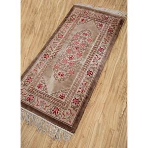 พรมไหมถักมือสีเบจน้ำตาล Gulmarg ขนาด 9x12 ฟุต ลายเมดัลเลียนใหม่ รูปทรงสี่เหลี่ยมผืนผ้า สำหรับห้องโถง ห้องนั่งเล่น ตกแต่งบ้านในฤดูร้อน - Product Image 2