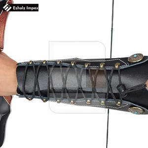 Protège-bras en cuir classique traditionnel de haute qualité le plus vendu pour le tir à l'arc et la chasse aux flèches sécurisées - Product Image 3