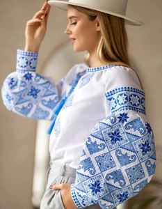 Robe brodée ukrainienne élégante et moderne de style unique, cadeau original pour femme, robe longue en lin incroyablement douce pour les vacances - Product Image 4