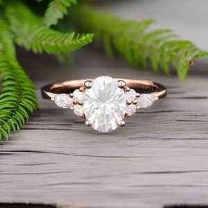 Anillo de Compromiso de Moissanita con Corte Ovalado, Estilo Vintage, Chapado en Oro Rosa de 14K sobre Plata 925, Anillo Nupcial Art Deco con Diseño de Racimo y Marquesa - Product Image 1