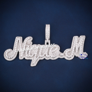 Elegante colgante de LETRA DE Hip Hop en plata de ley 925 con diamantes de moissanita de corte mejorado para ropa de fiesta para hombres - Product Image 1