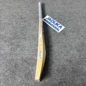 2026 CA Pro édition limitée Haute performance Willow Qualité supérieure 2.7lbs Grade 1 Batte de cricket en saule Marque pakistanaise - Product Image 6