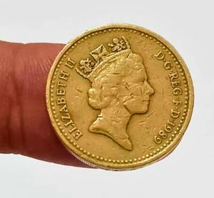 Pièce rare d'une livre 2000 pour collectionneurs - Product Image 2