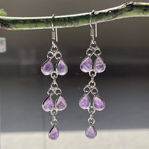 ต่างหูทรงหยดน้ำประดับพลอยแอมะทิสต์ธรรมชาติสำหรับผู้หญิงจาก Shah Gems เงินแท้ 925 ชุบทอง ประดับแบบ Bezel Setting - Product Image 1
