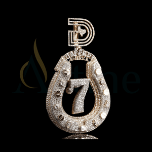 Collar con colgante de número personalizado para regalo de joyería chapado en oro personalizado unisex - Product Image 1